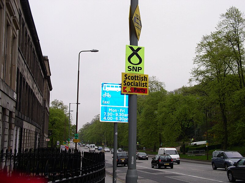 File:Scottish National Party and Scottish Socialist Party signs, May 2007.jpg