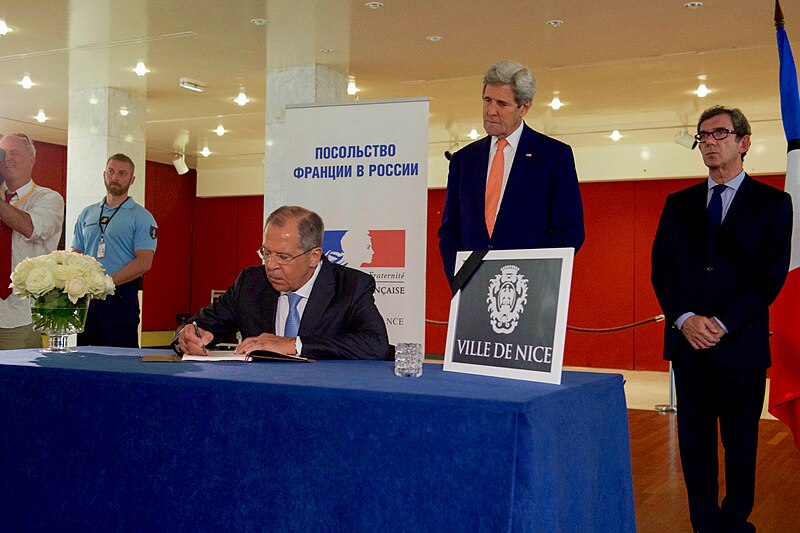 File:Secretary Kerry Looks on as Russian Foreign Minister Lavrov Signs a Condolence Book in Moscow (27710004614).jpg