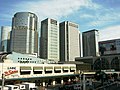 品川駅と超高層ビル群