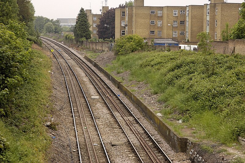 File:Site of station platforms at Harlesden Midland Railway Station.jpg