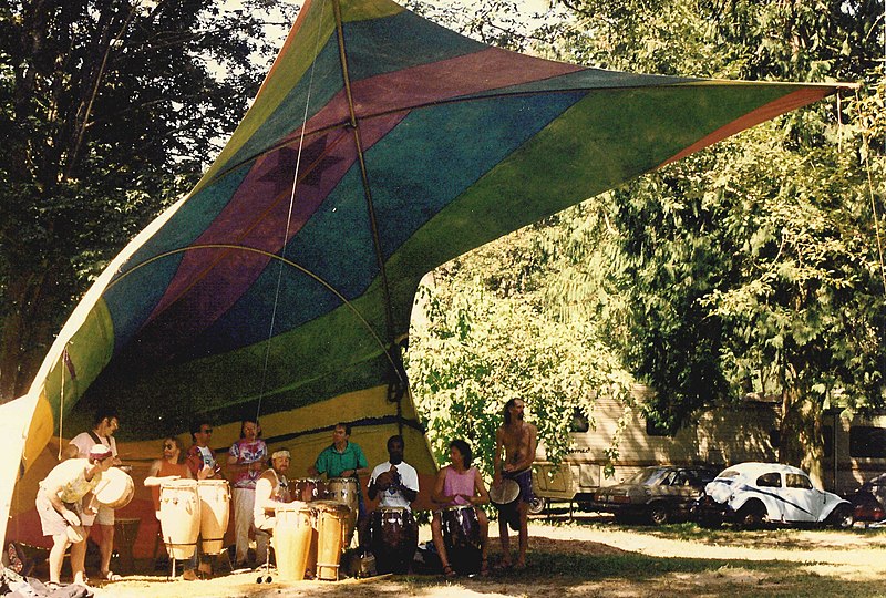 File:Snoqualmie Moondance S.P.O.T. tent 02.jpg