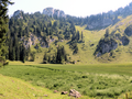 Trockengefallener Soilasee im Hochsommer 2018. Im Hintergrund der Gipfelfelsen des Ettaler Manndl.