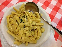 Spätzle. Шпецле. Лапша шпецле. Немецкие макароны шпецле. Немецкие клецки шпецле.