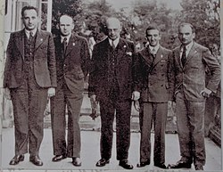 נבחרת פולין לאולימפיאדת השחמט 1935 בוורשה. פרידמן שני משמאל.