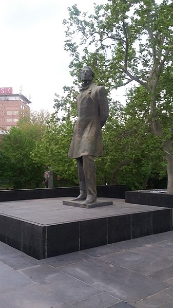 File:Statue of Mikael Nalbandyan, Yerevan 33.jpg