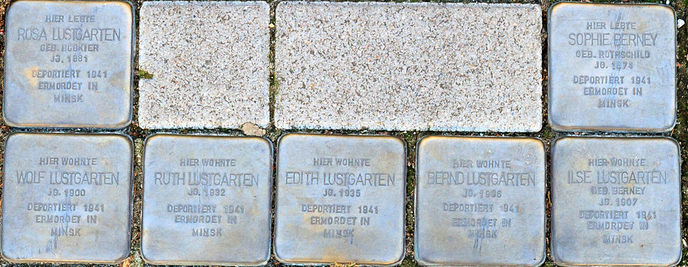 Stolpersteine für die Familie Lustgarten und Sophie Berney an der Bachstraße 75 in Bremen