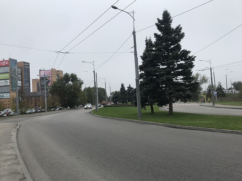 File:Street in Dnipro, Ukraine; 24.10.19 (4).jpg