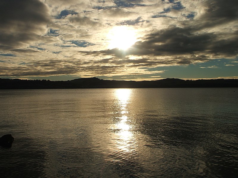 File:Sunset on Lake Taupo.jpg