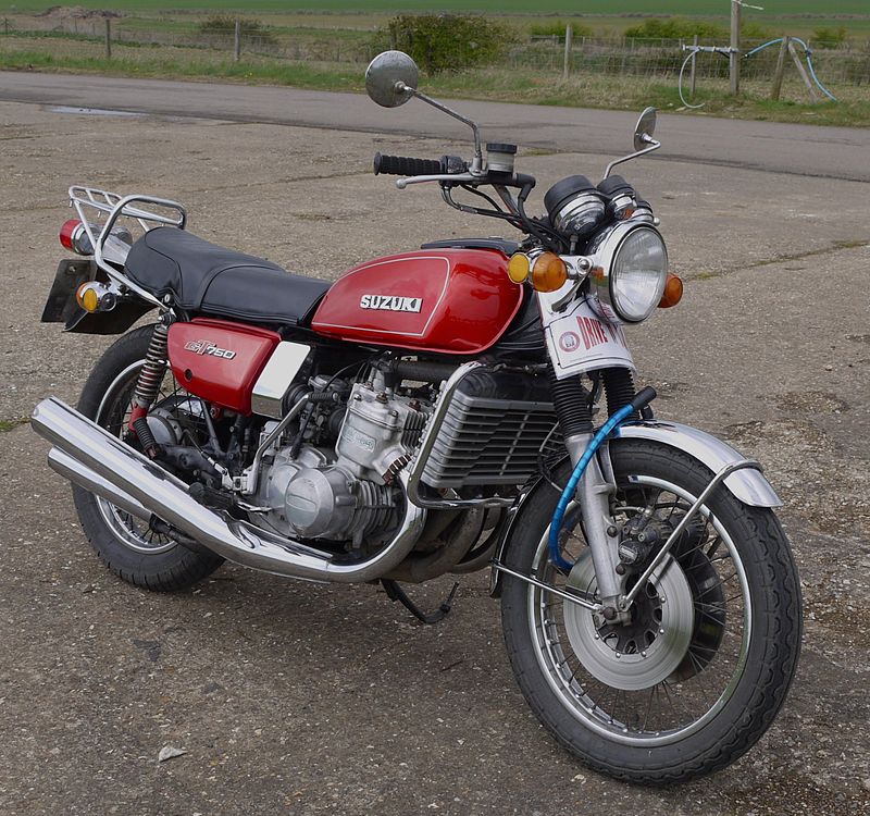 1975 Suzuki GT750 LeMans - National Motorcycle Museum