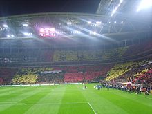 Choreografie vor dem ersten Derby gegen Fenerbahce