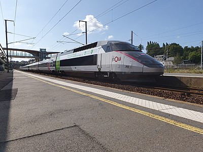 La rame no 343 en livrée Carmillon, à la gare de Morlaix.