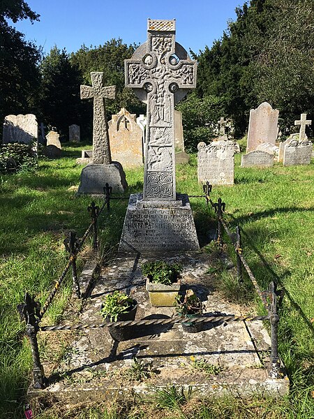 File:The grave of Dante Gabriel Rossetti in the churchyard of All Saints, Birchington-on-Sea.jpg