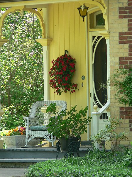 File:The porch (235095511).jpg