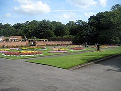 Formalni vrtovi parka Thornes - geograph.org.uk - 1443570.jpg