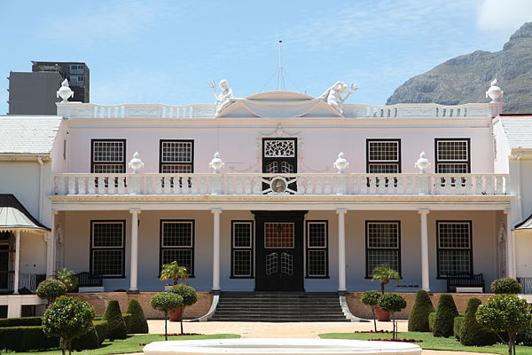 Die Tuynhuys, then-seat of the Governor-General in Cape Town