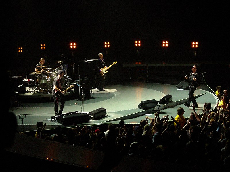 File:U2 April 1st Anaheim.jpg