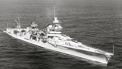 USS Indianapolis (CA-35) underway at sea on 27 September 1939 (80-G-425615)