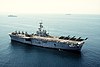 USS Iwo Jima (LPH-2), babord view.jpg
