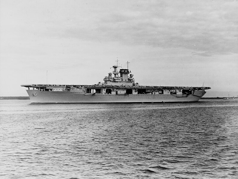 File:USS Wasp (CV-7) en route to sea from Guantanamo Bay, circa in 1940 (NH 43464).jpg