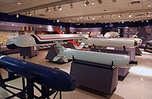 US Navy 030213-N-4633P-003 Americké námořní muzeum výzbroje a technologie poskytuje návštěvníkům jedinečný pohled na rozvíjející se historii moderní námořní výzbroje.jpg