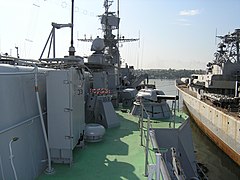 Ukrainian frigate Hetman Sahaydachniy, 2005-09-28 (0141548).jpg