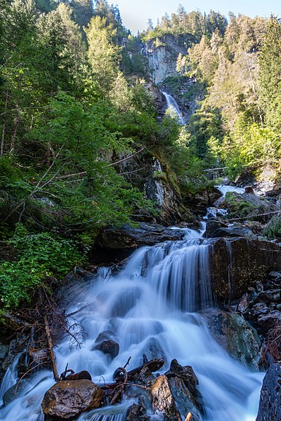 File:Umbaltal Nebenfluss.jpg