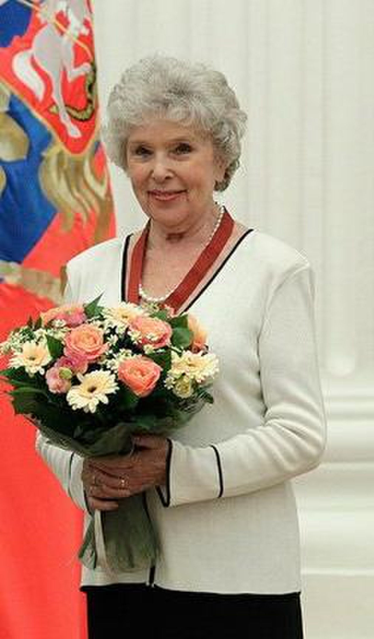 Васильева Вера Кузьминична (род. 1925,народная артистка СССР)