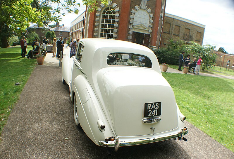 File:View of a 1951 Bentley Mark 6 parked up for a wedding at Orleans House ^3 - geograph.org.uk - 5039970.jpg