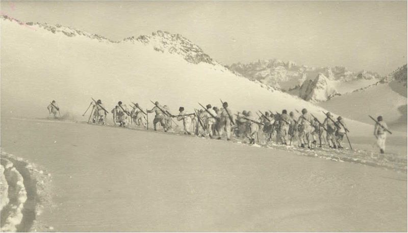 File:WWI - Adamello Glacier - Italian Ski patrol.jpg