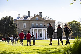 <span class="mw-page-title-main">Westbourne House School</span> British independent school