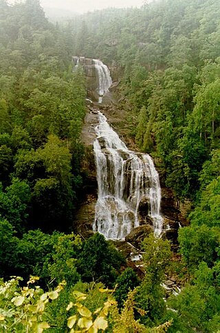 <span class="mw-page-title-main">Upper Whitewater Falls</span> Waterfall in Jackson County / Transylvania County, in the Blue Ridge Mountains of North Carolina