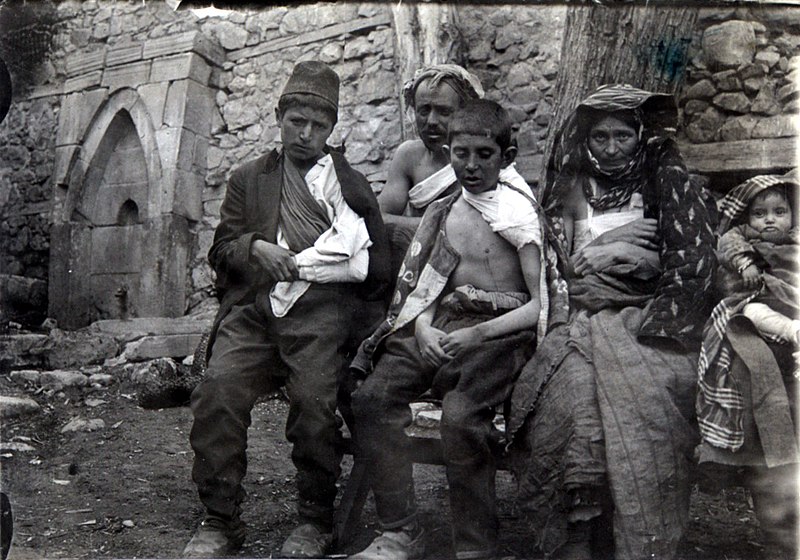 File:Wounded Muslim refugees at the Hasankale conflict of Caucasus Campaign in WWI.jpg