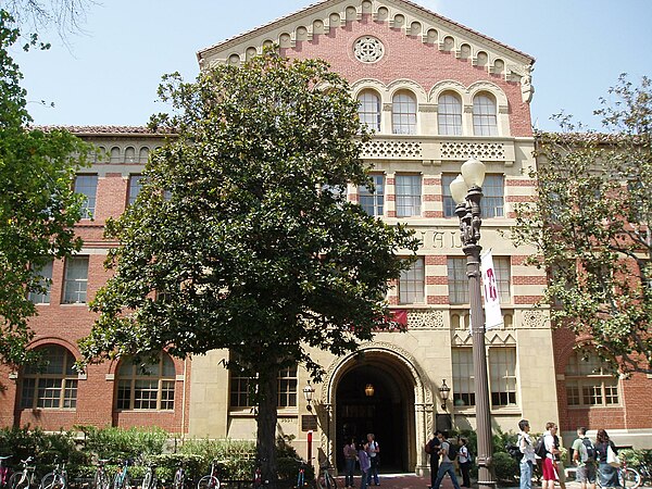 Povenmire attended the University of Southern California.