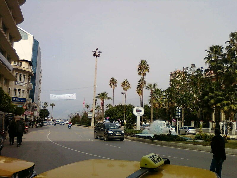 File:Şehir pamir caddesi iskenderun.jpg