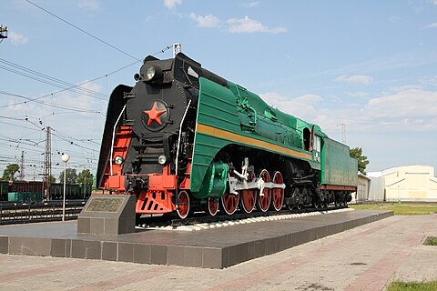 Тайгп. Паровоз в Сормово памятник. Северобайкальск памятник-паровоз п36-0096. Вокзал Тайга Кемеровская область.