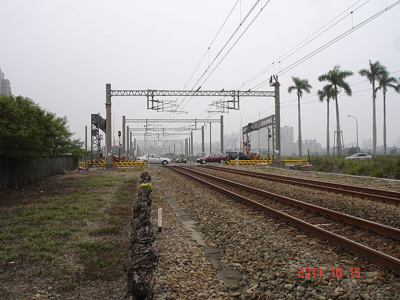 File:台南機場支線遺跡 - panoramio (1).jpg