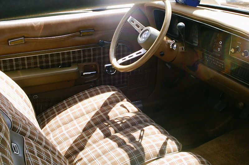 File:1976 AMC Matador coupe cocoa fl-id.jpg