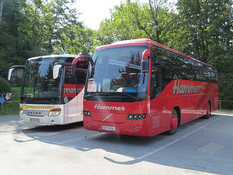 File:2017-09-09 (167) Two vehicles at Oberkapfenberg, Styria, Austria.jpg