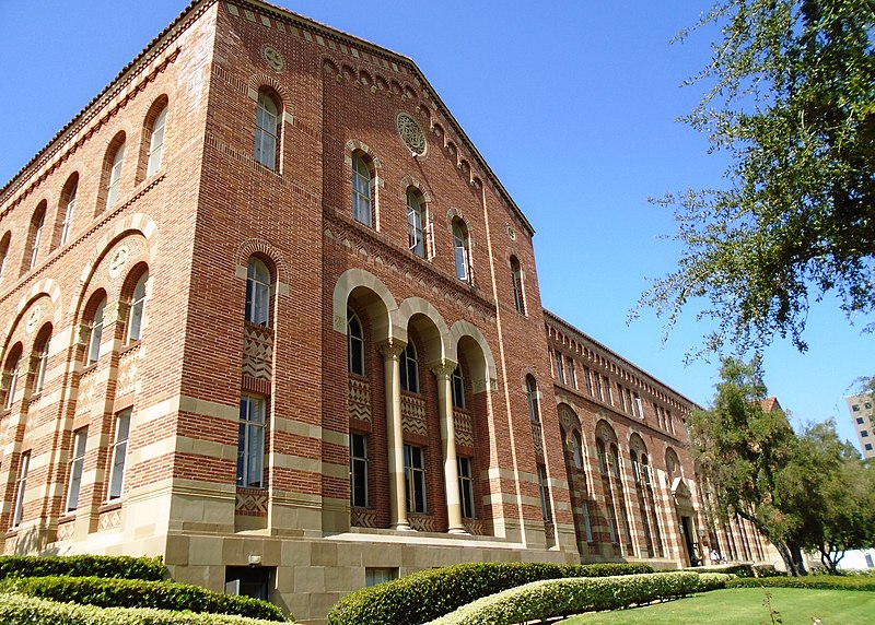 File:2019 UCLA Haines Hall 2.jpg