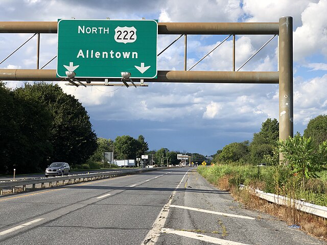 US 222 northbound past US 222 Business in Ontelaunee Township