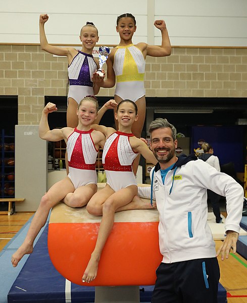 File:2022-10-30 Wase Gymcup WAG Youth victory ceremony (Martin Rulsch) 21.jpg