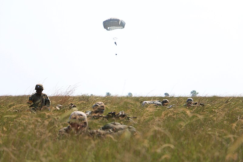 File:82nd Airborne Division, Point Denis drop zone in Gabon, June 20, 2016.jpg