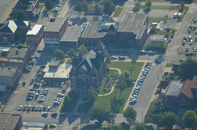 File:Aerial view of Paola, Kansas 9-4-2013.JPG