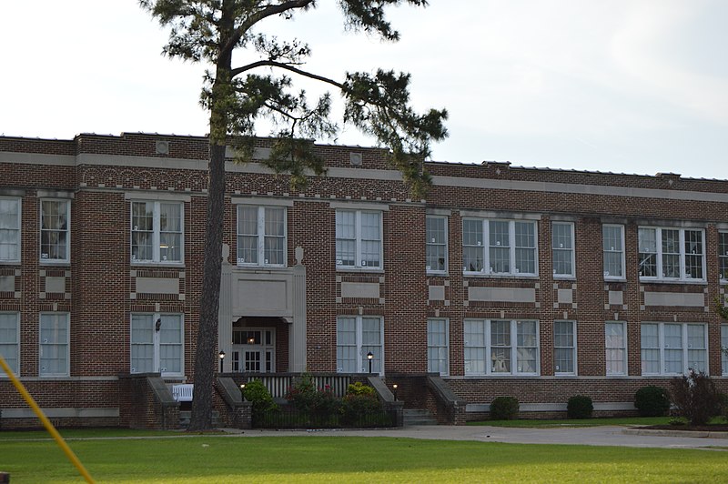 File:Ahoskie High School.jpg