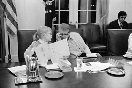 Jimmy Carter and his daughter Amy participate in a speed reading course.