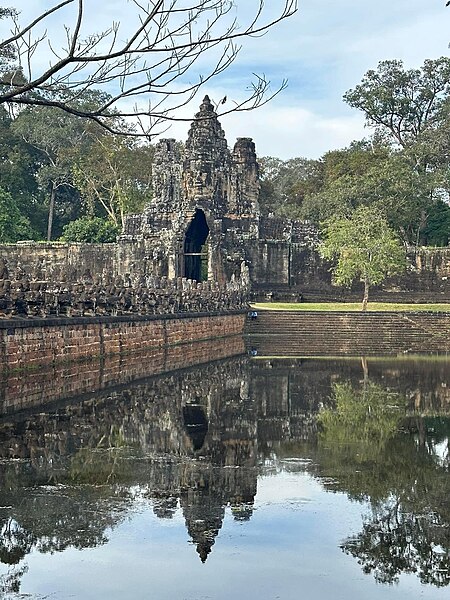 File:Angkor Thom Gate 2023.jpg