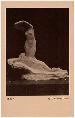 کارت پستال شامل مجسمه ای از Mowbray-Clarke