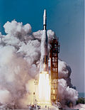 Atlas-Agena laukaisee Ranger 4 -luotaimen 23. huhtikuuta 1962.