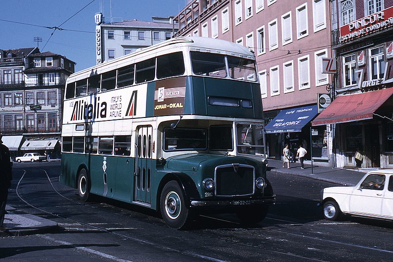 Bus in the city of Porto, 1972