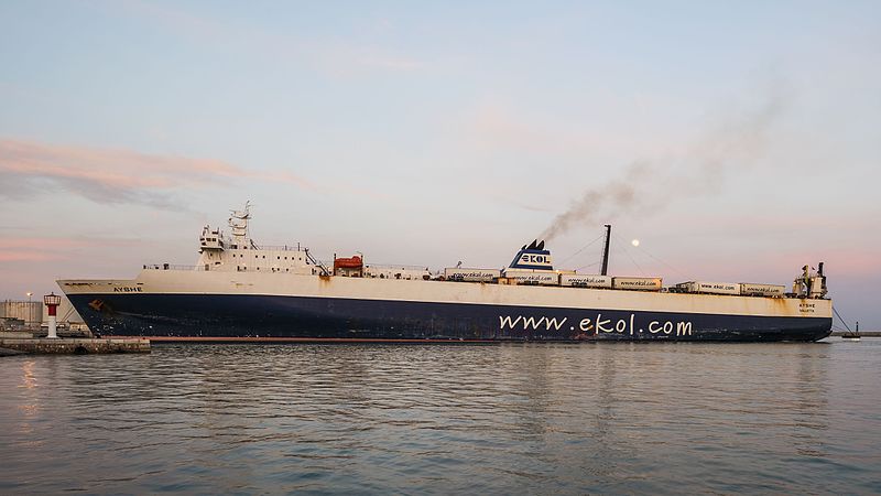 File:Ayshe (ship, 1999), Sète cf01.jpg